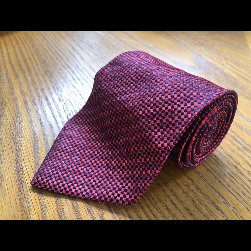 Charvet Men’s Red Diamond Geometric 100% Silk Tie